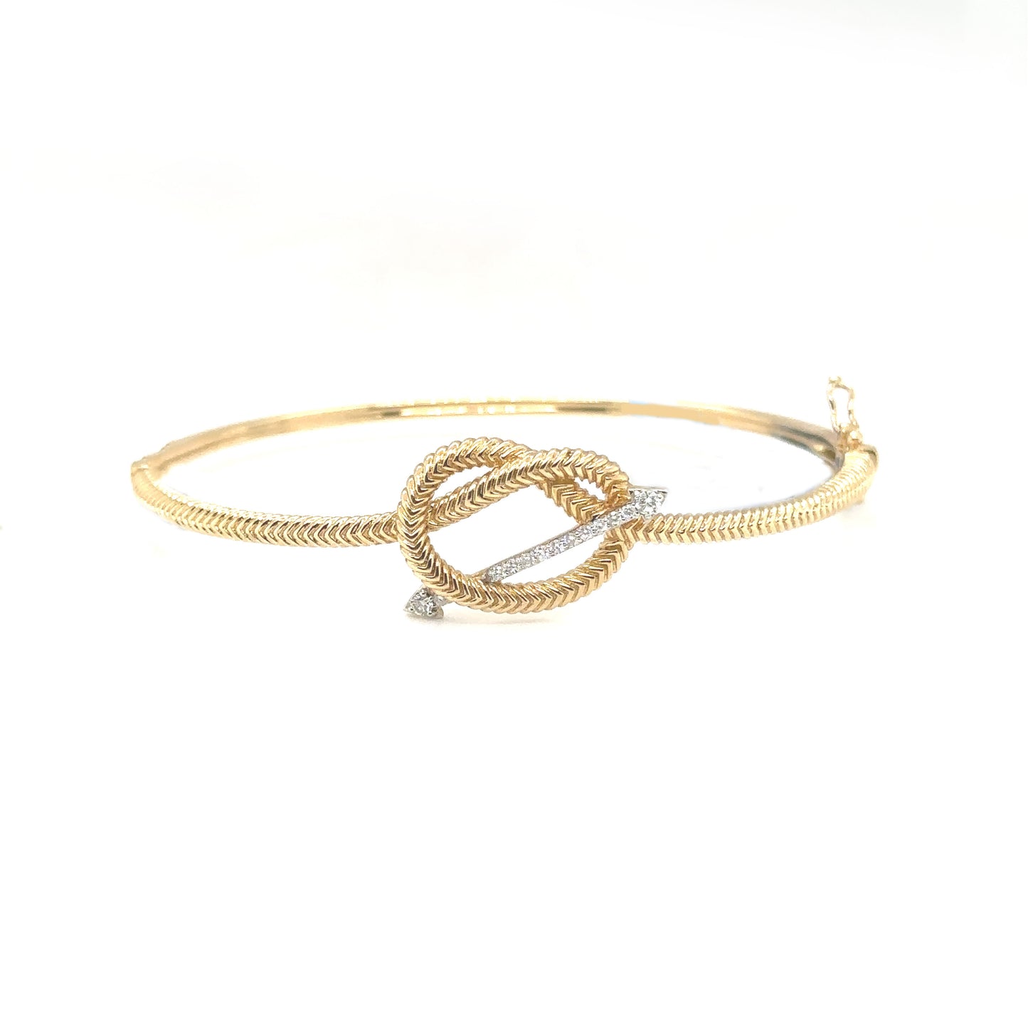 Ribbed Bangle with Dia Arrow