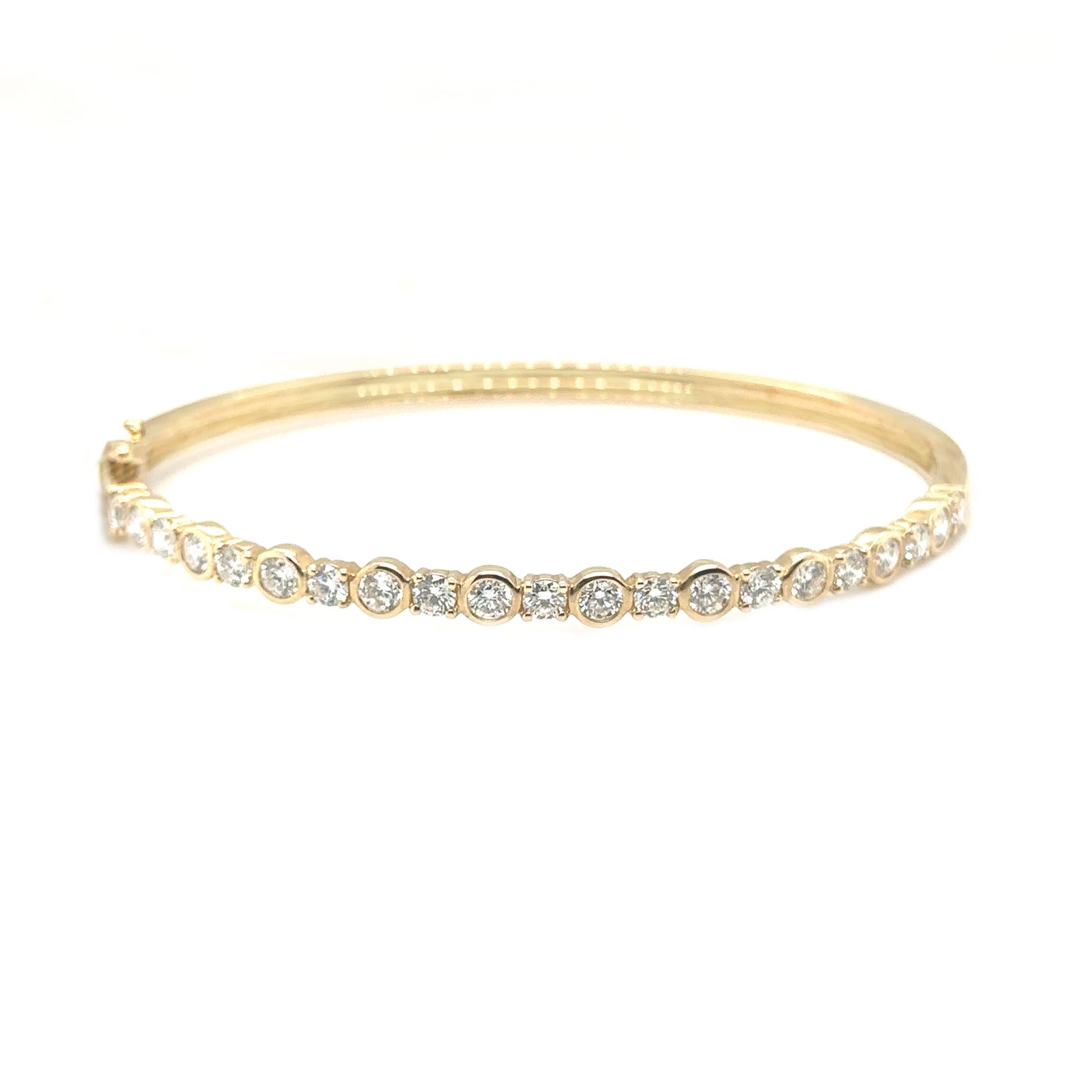 Diamond Bezel Pattern Bangle